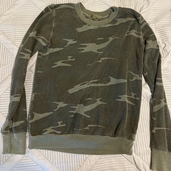 Camo Crewneck - Picture 1 of 2